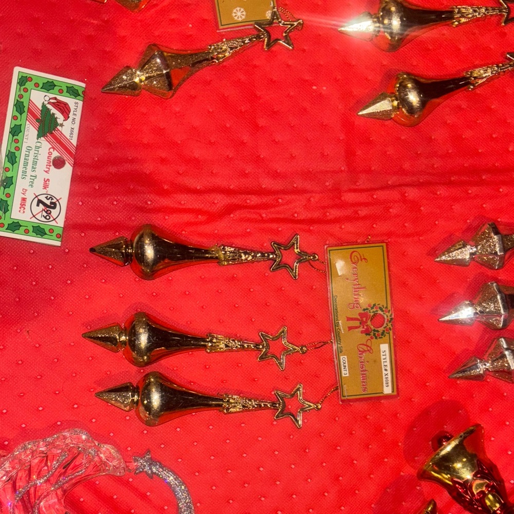 Gold and Red Christmas Ornaments Set - Picture 6 of 10